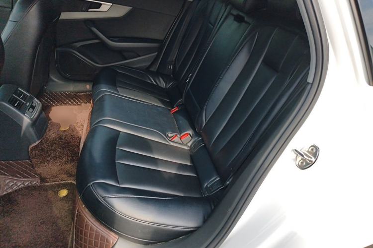 Used Audi A4L 2018 30th Anniversary Edition 40 TFSI Fashion Model Left Rear Seat