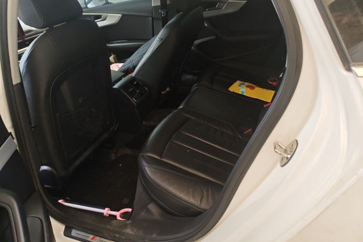 Used Audi A4L 2018 30th Anniversary Edition 40 TFSI Fashion Model Left Rear Seat