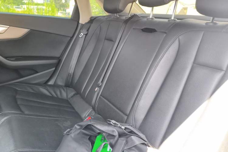 Used Audi A4L 2018 30th Anniversary Edition 40 TFSI Trendy Model Left Rear Seat