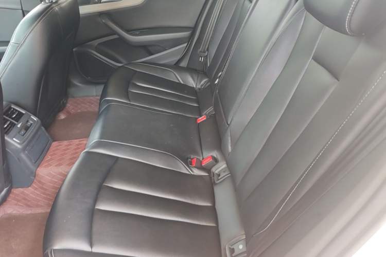 Used Audi A4L 2018 30th Anniversary Edition 40 TFSI Trendy Model Left Rear Seat