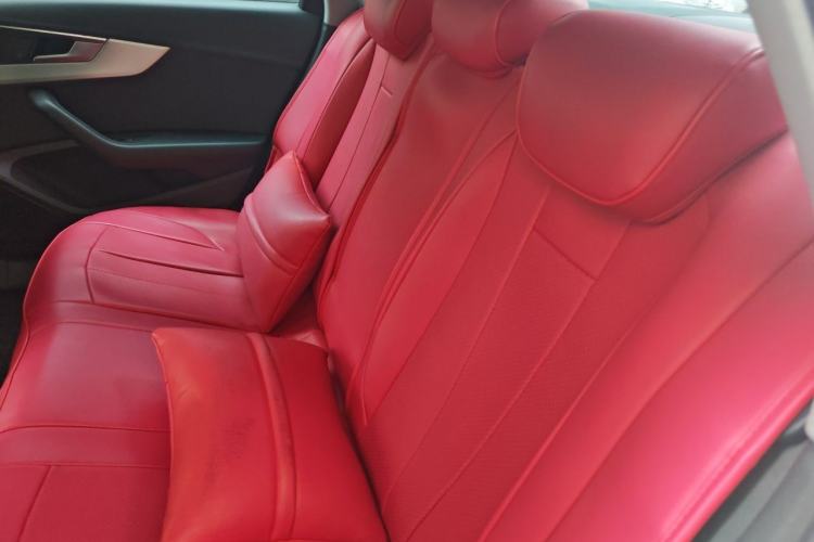 Used Audi A4L 2018 30th Anniversary Edition 40 TFSI Fashion Model Left Rear Seat