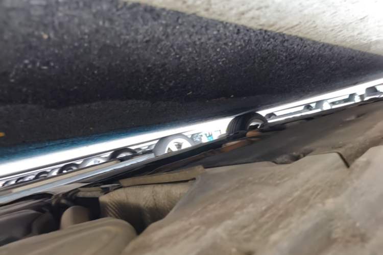 Used Audi A4L 2018 30th Anniversary Edition 40 TFSI Trendy Model Left Side Sill