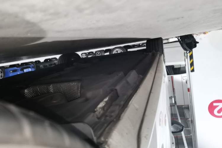 Used Audi A4L 2018 30th Anniversary Edition 40 TFSI Fashion Model Left Side Sill