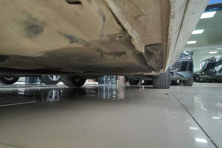Used Audi A4L 2018 30th Anniversary Edition 40 TFSI Trendy Model Left Side Sill