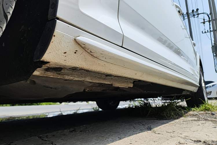 Used Audi A4L 2018 30th Anniversary Edition 40 TFSI Trendy Model Left Side Sill