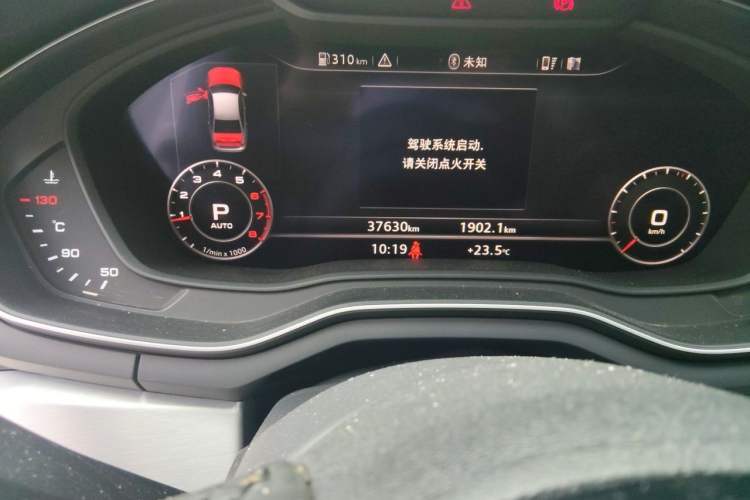 Used Audi A4L 2018 30th Anniversary Edition 40 TFSI Fashion Model Odometer Close Up