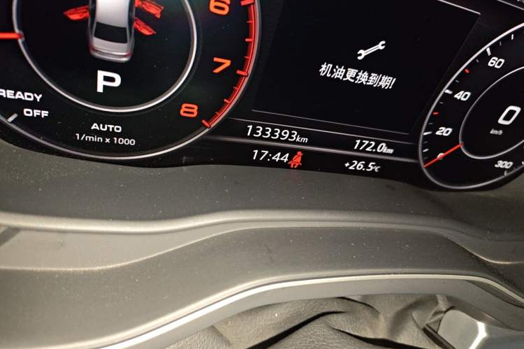 Used Audi A4L 2018 30th Anniversary Edition 40 TFSI Fashion Model Odometer Close Up