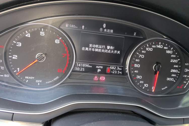 Used Audi A4L 2018 30th Anniversary Edition 45 TFSI quattro Individual Sport Edition Odometer Close Up