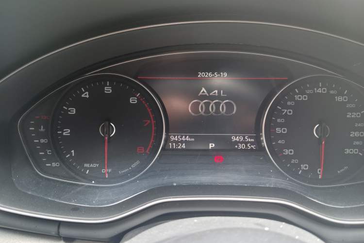 Used Audi A4L 2018 30th Anniversary Edition 40 TFSI Trendy Model Odometer Close Up