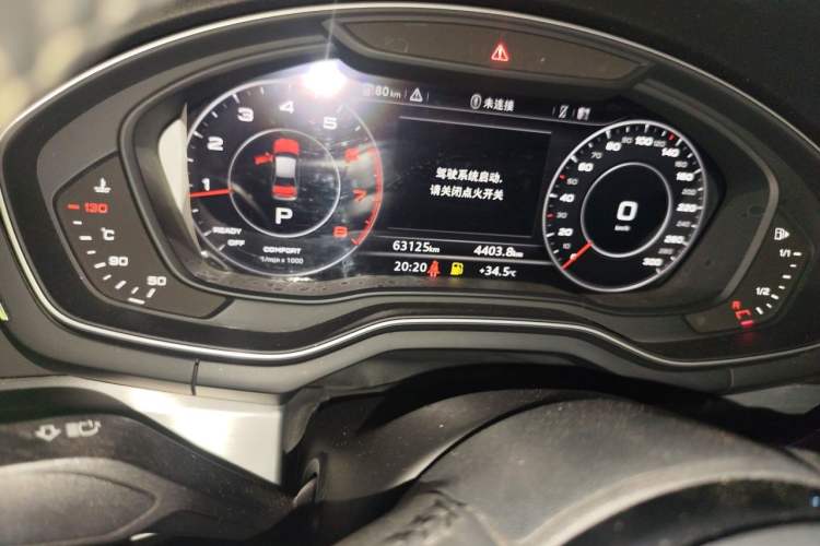 Used Audi A4L 2018 30th Anniversary Edition 40 TFSI Fashion Model Odometer Close Up