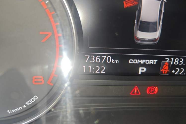 Used Audi A4L 2018 30th Anniversary Edition 40 TFSI Trendy Model Odometer Close Up