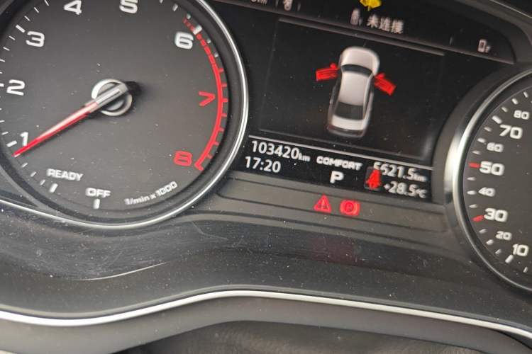 Used Audi A4L 2018 30th Anniversary Edition 40 TFSI Trendy Model Odometer Close Up