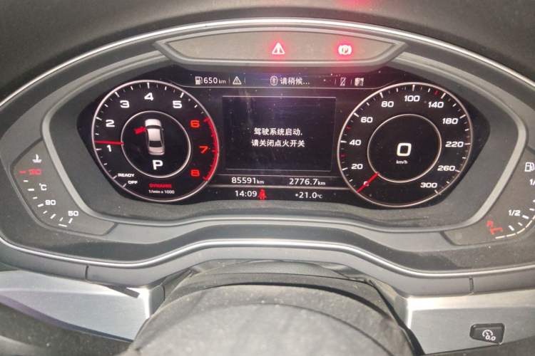 Used Audi A4L 2018 30th Anniversary Edition 40 TFSI Fashion Model Odometer Close Up