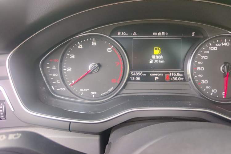 Used Audi A4L 2018 30th Anniversary Edition 40 TFSI Trendy Model Odometer Close Up