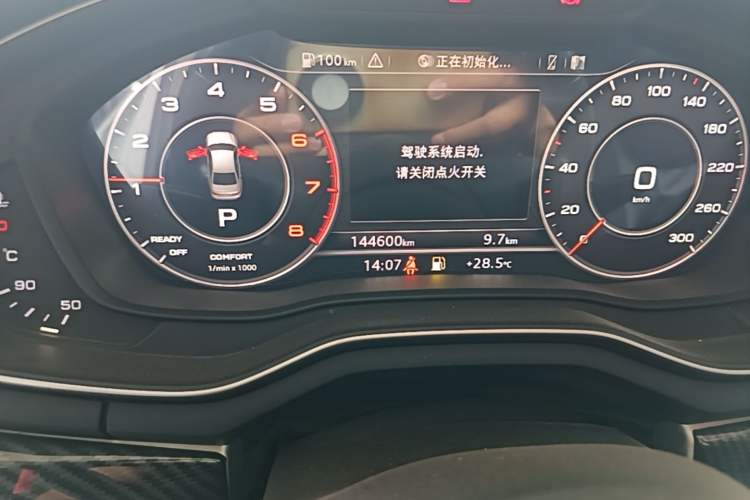 Used Audi A4L 2018 30th Anniversary Edition 40 TFSI Fashion Model Odometer Close Up