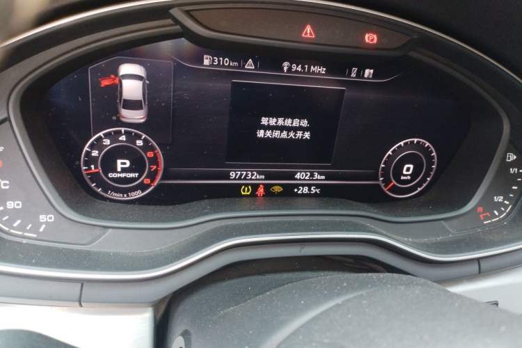 Used Audi A4L 2018 30th Anniversary Edition 40 TFSI Fashion Model Odometer Close Up