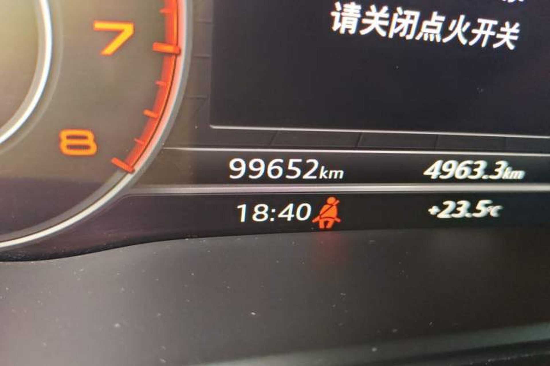 Used Audi A4L 2018 30th Anniversary Edition 40 TFSI Fashion Model Odometer Close Up