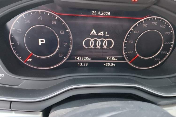 Used Audi A4L 2018 30th Anniversary Edition 40 TFSI Fashion Model Odometer Close Up
