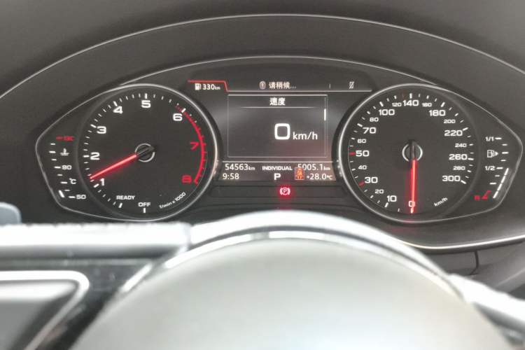 Used Audi A4L 2018 30th Anniversary Edition 40 TFSI Trendy Model Odometer Close Up