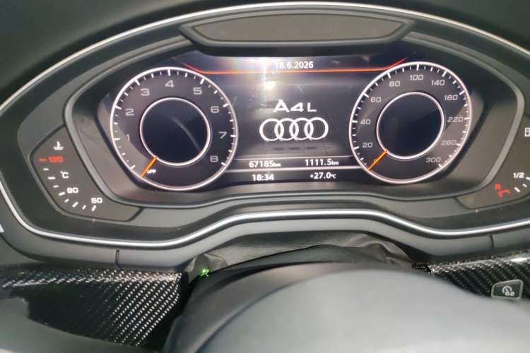 Used Audi A4L 2018 30th Anniversary Edition 40 TFSI Fashion Model Odometer Close Up