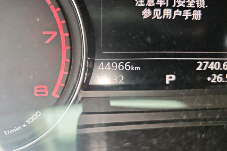 Used Audi A4L 2018 30th Anniversary Edition 30 TFSI Ambition Model Odometer Close Up