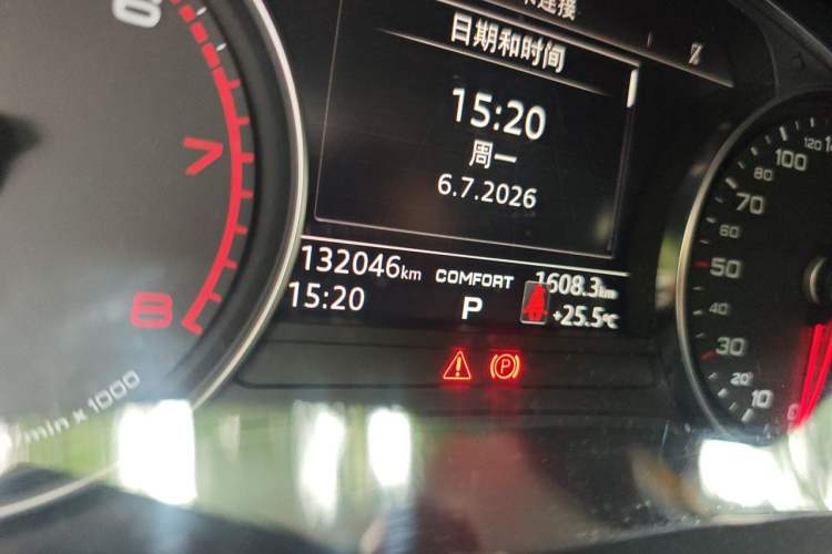 Used Audi A4L 2018 30th Anniversary Edition 40 TFSI Trendy Model Odometer Close Up