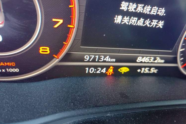 Used Audi A4L 2018 30th Anniversary Edition 40 TFSI Fashion Model Odometer Close Up