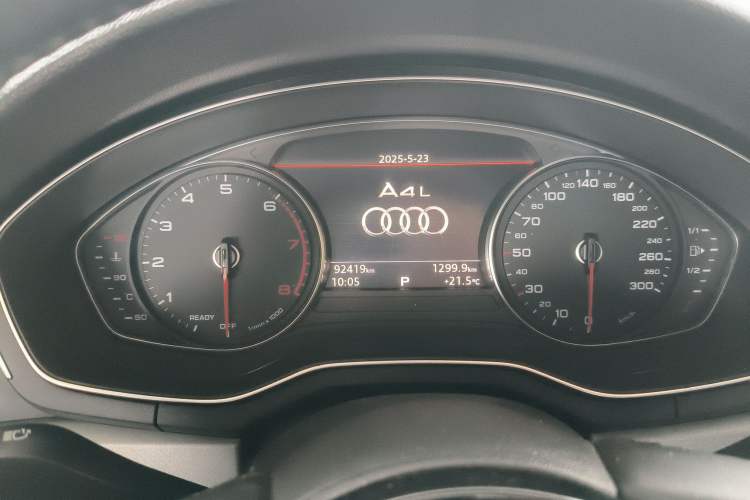 Used Audi A4L 2018 30th Anniversary Edition 40 TFSI Trendy Model Odometer Close Up