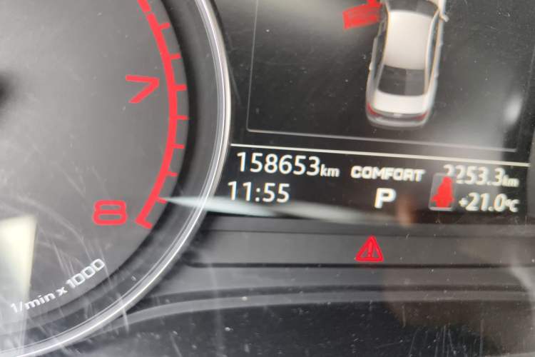 Used Audi A4L 2018 30th Anniversary Edition 40 TFSI Trendy Model Odometer Close Up