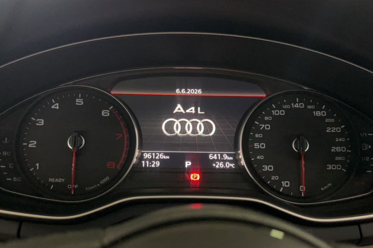 Used Audi A4L 2018 30th Anniversary Edition 40 TFSI Trendy Model Odometer Close Up