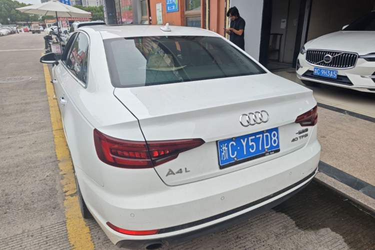 Used Audi A4L 2018 30th Anniversary Edition 40 TFSI Fashion Model Rear Left 45 Deg