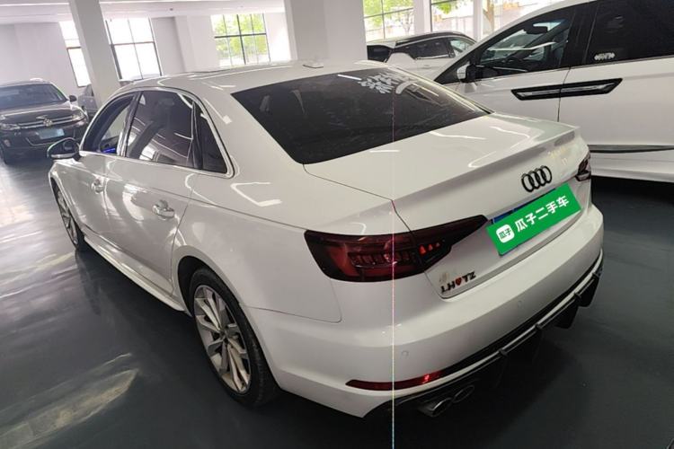Used Audi A4L 2018 30th Anniversary Edition 40 TFSI Fashion Model Rear Left 45 Deg
