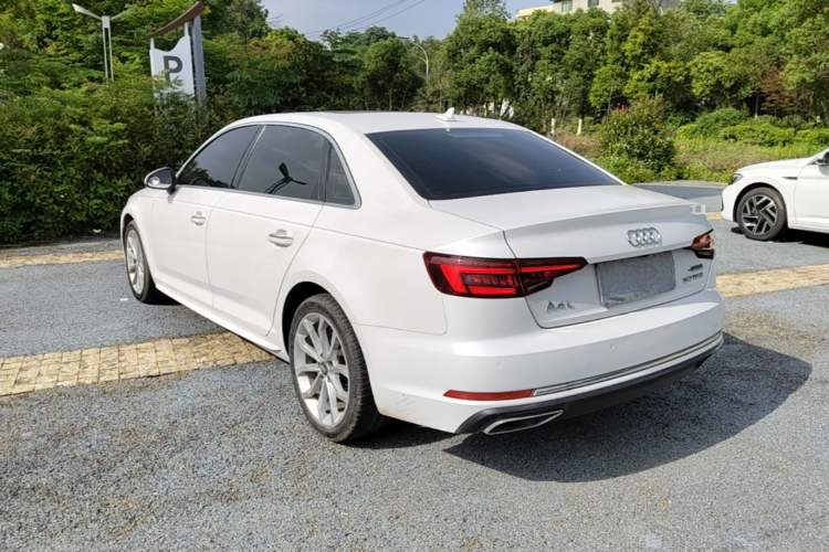 Used Audi A4L 2018 30th Anniversary Edition 40 TFSI Trendy Model Rear Left 45 Deg