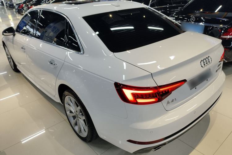 Used Audi A4L 2018 30th Anniversary Edition 40 TFSI Fashion Model Rear Left 45 Deg