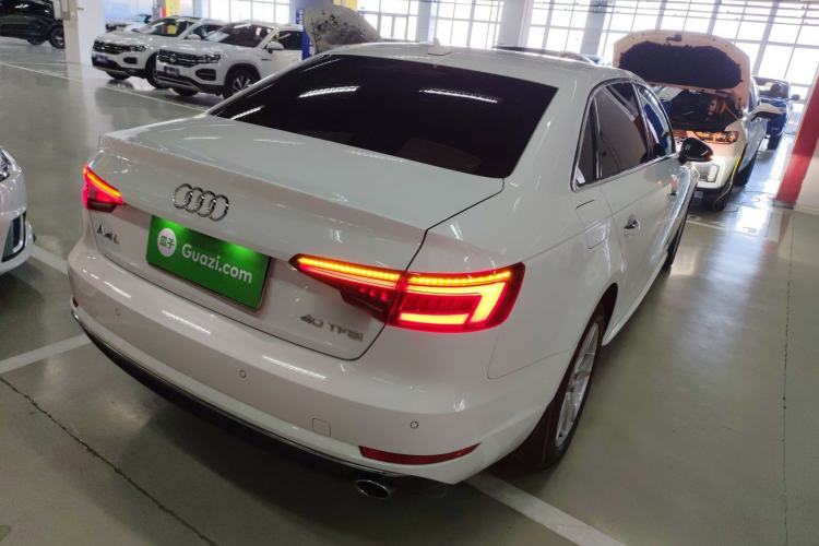 Used Audi A4L 2018 30th Anniversary Edition 40 TFSI Trendy Model Rear Right 45 Deg