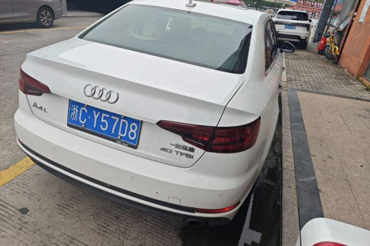 Used Audi A4L 2018 30th Anniversary Edition 40 TFSI Fashion Model Rear Right 45 Deg