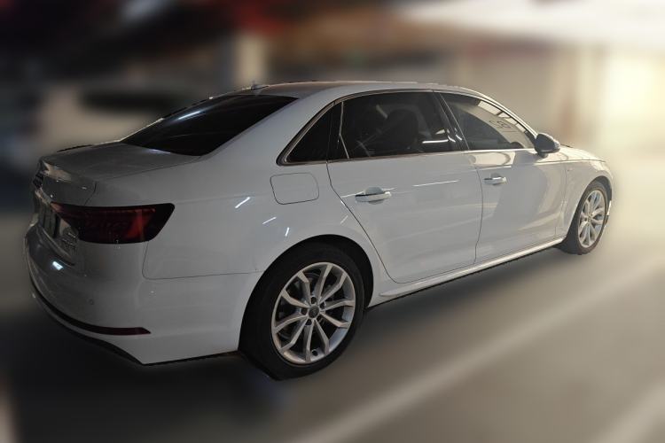 Used Audi A4L 2018 30th Anniversary Edition 40 TFSI Fashion Model Rear Right 45 Deg
