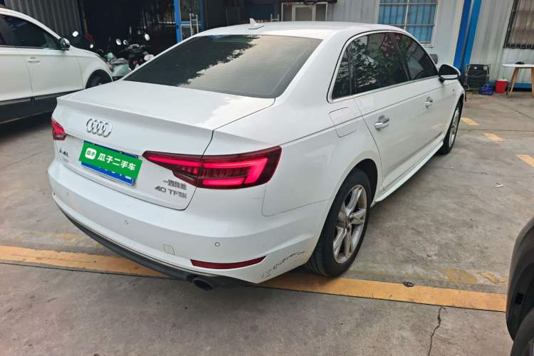 Used Audi A4L 2018 30th Anniversary Edition 40 TFSI Trendy Model Rear Right 45 Deg
