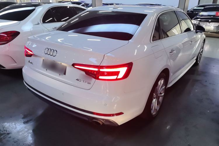 Used Audi A4L 2018 30th Anniversary Edition 40 TFSI Fashion Model Rear Right 45 Deg