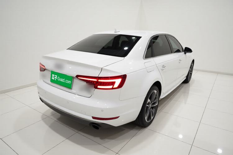Used Audi A4L 2018 30th Anniversary Edition 40 TFSI Trendy Model Rear Right 45 Deg