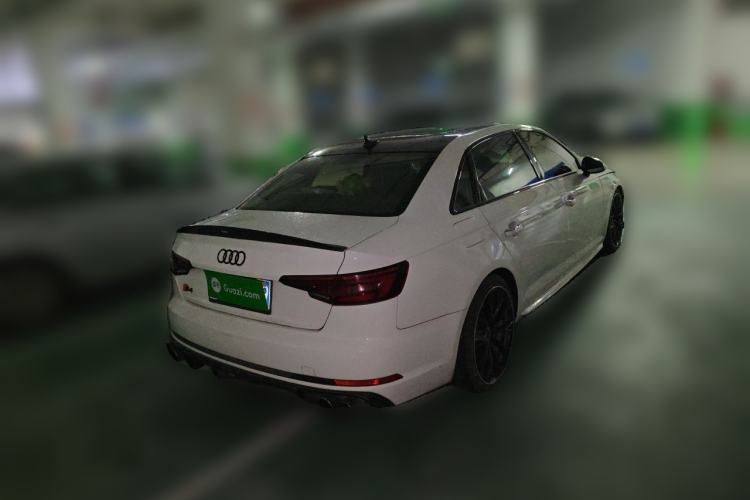Used Audi A4L 2018 30th Anniversary Edition 40 TFSI Fashion Model Rear Right 45 Deg