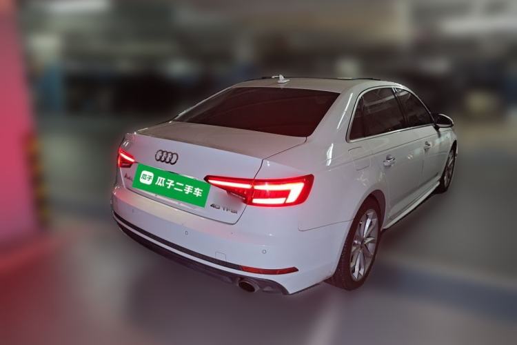Used Audi A4L 2018 30th Anniversary Edition 40 TFSI Fashion Model Rear Right 45 Deg