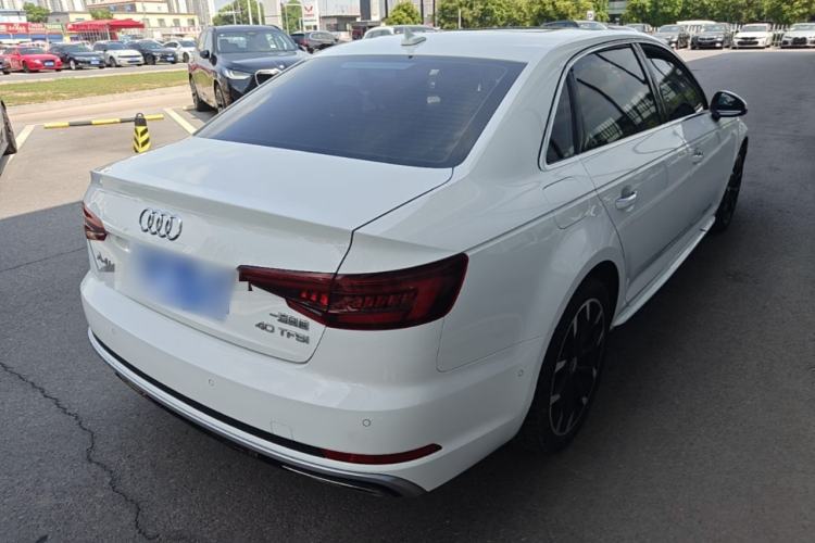 Used Audi A4L 2018 30th Anniversary Edition 40 TFSI Fashion Model Rear Right 45 Deg