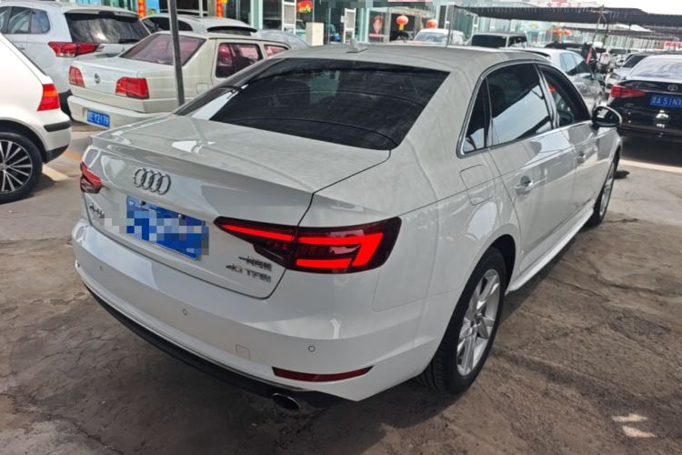 Used Audi A4L 2018 30th Anniversary Edition 40 TFSI Trendy Model Rear Right 45 Deg
