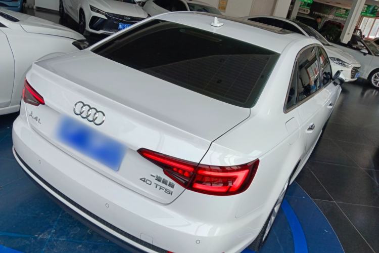 Used Audi A4L 2018 30th Anniversary Edition 40 TFSI Fashion Model Rear Right 45 Deg