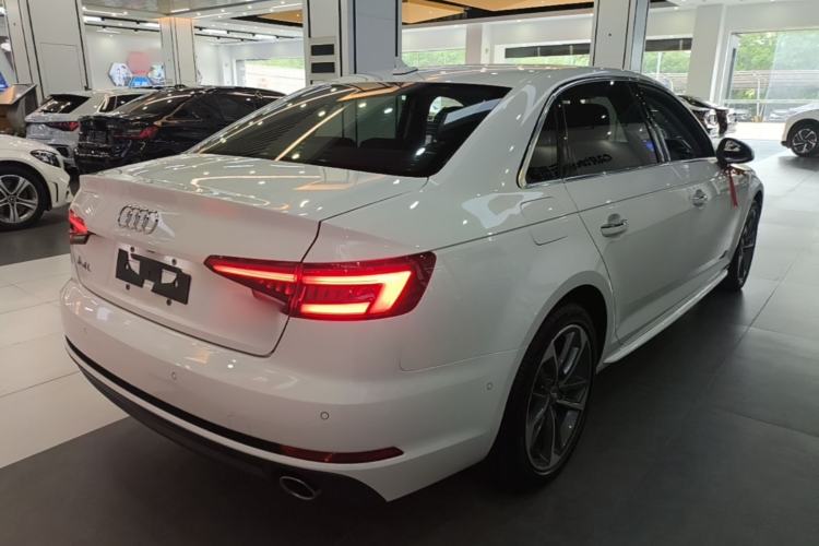 Used Audi A4L 2018 30th Anniversary Edition 40 TFSI Sport Edition Rear Right 45 Deg