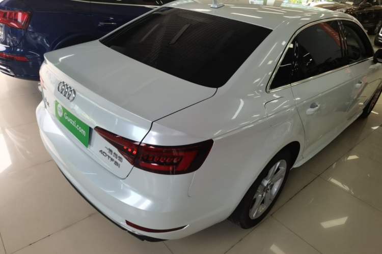 Used Audi A4L 2018 30th Anniversary Edition 40 TFSI Trendy Model Rear Right 45 Deg
