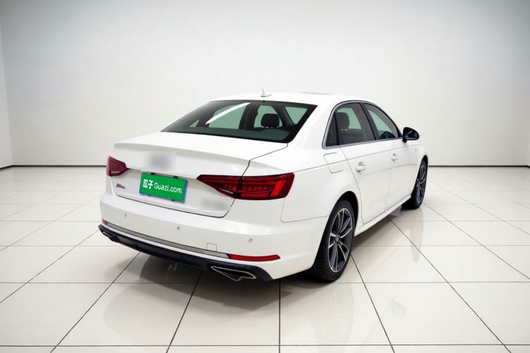 Used Audi A4L 2018 30th Anniversary Edition 40 TFSI Trendy Model Rear Right 45 Deg