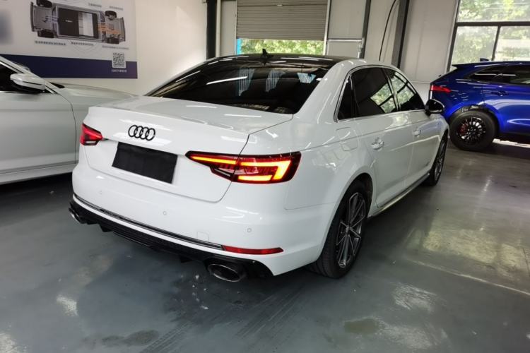 Used Audi A4L 2018 30th Anniversary Edition 40 TFSI Trendy Model Rear Right 45 Deg