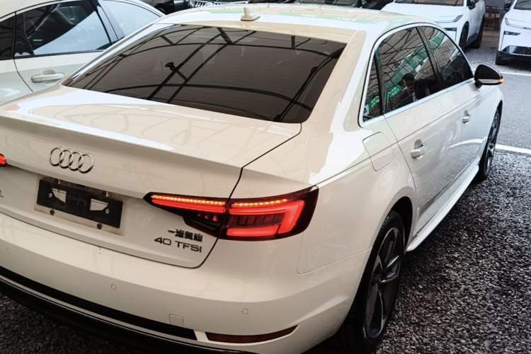 Used Audi A4L 2018 30th Anniversary Edition 40 TFSI Trendy Model Rear Right 45 Deg